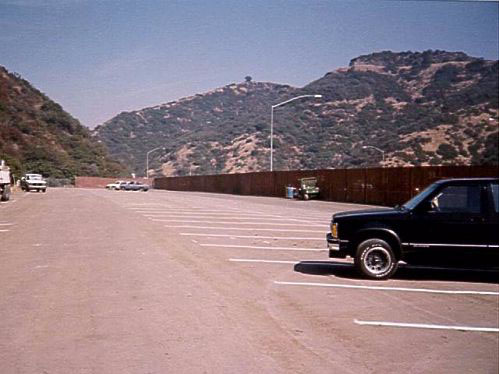 ph_parkinglot.jpg ph_parkinglot.jpg
